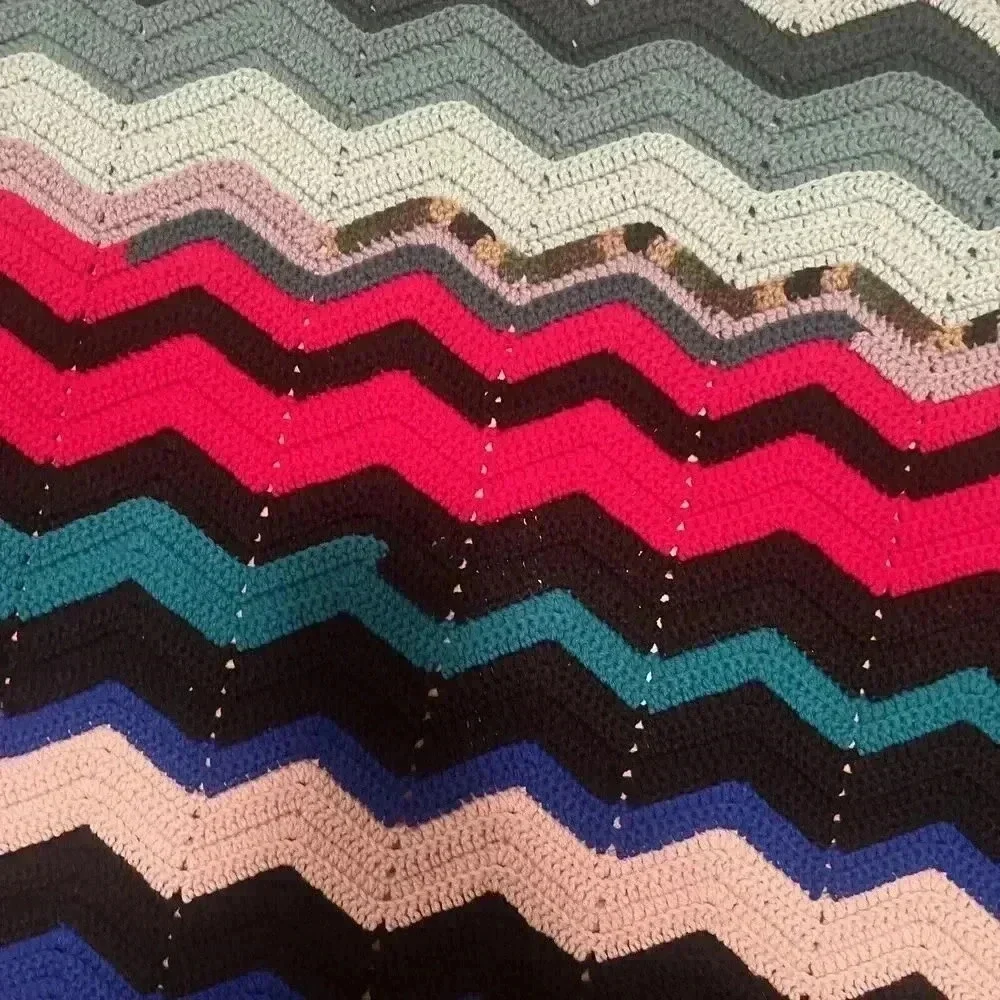 Handmade Crochet Multicolor Chevron Zig Zag Ripple Afghan Throw Blanket 40x35